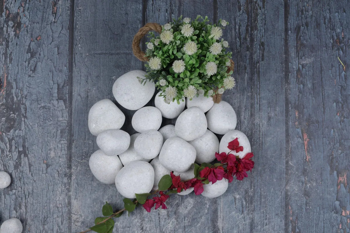 Crystal White Pebbles