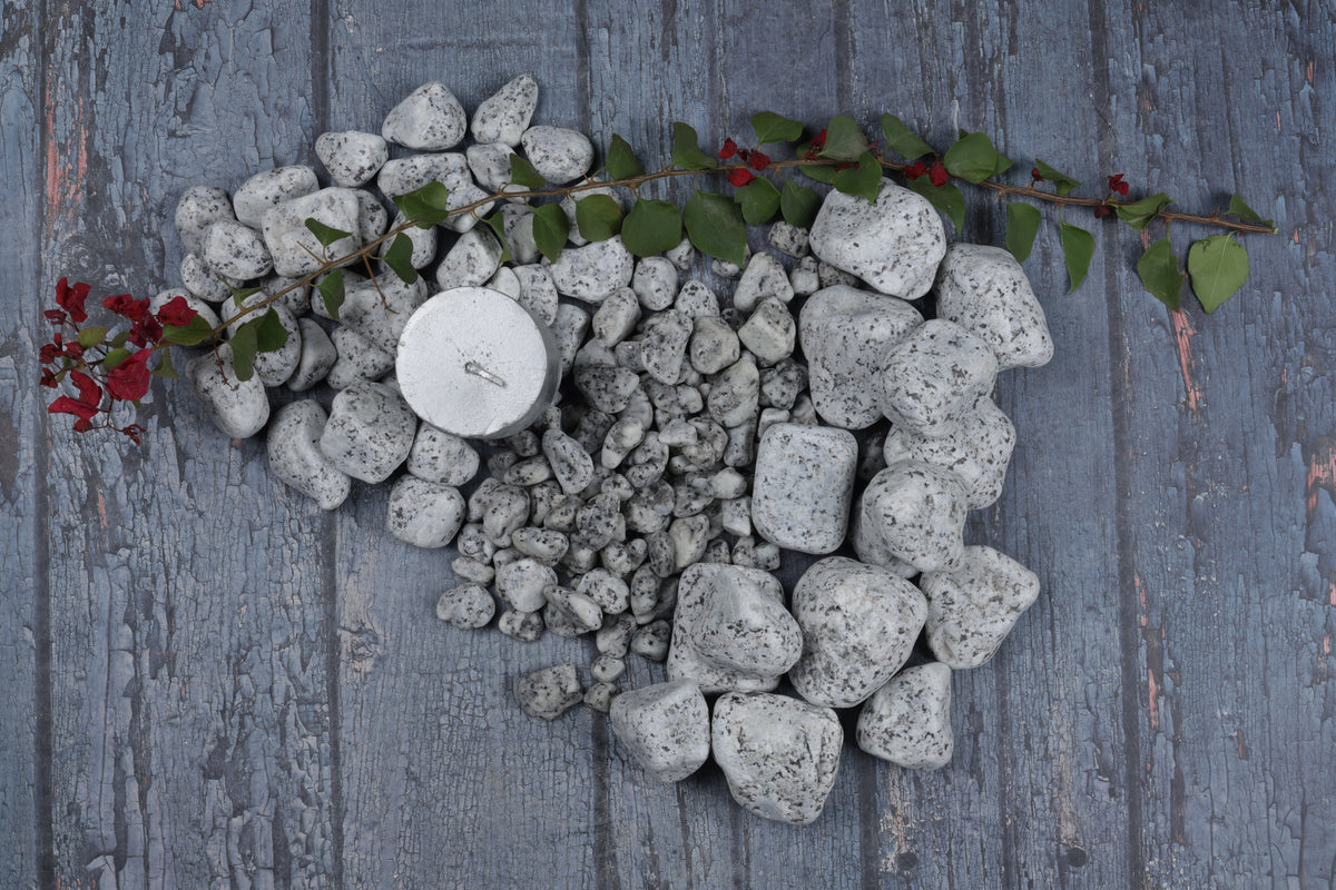 Pluto white Pebbles